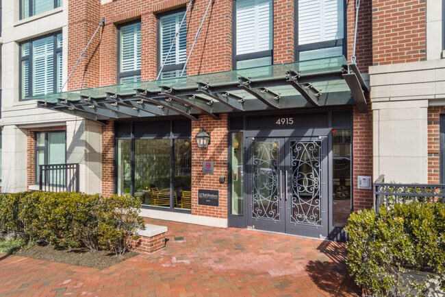 Entrance - Hampden Row