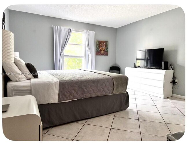 Building Photo - 201 178th Dr