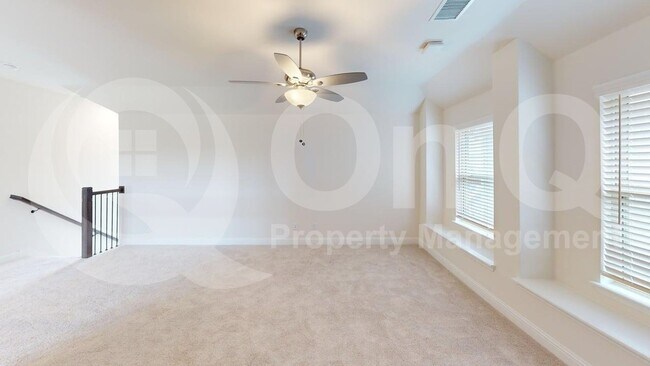 Building Photo - 333 ELK Dr