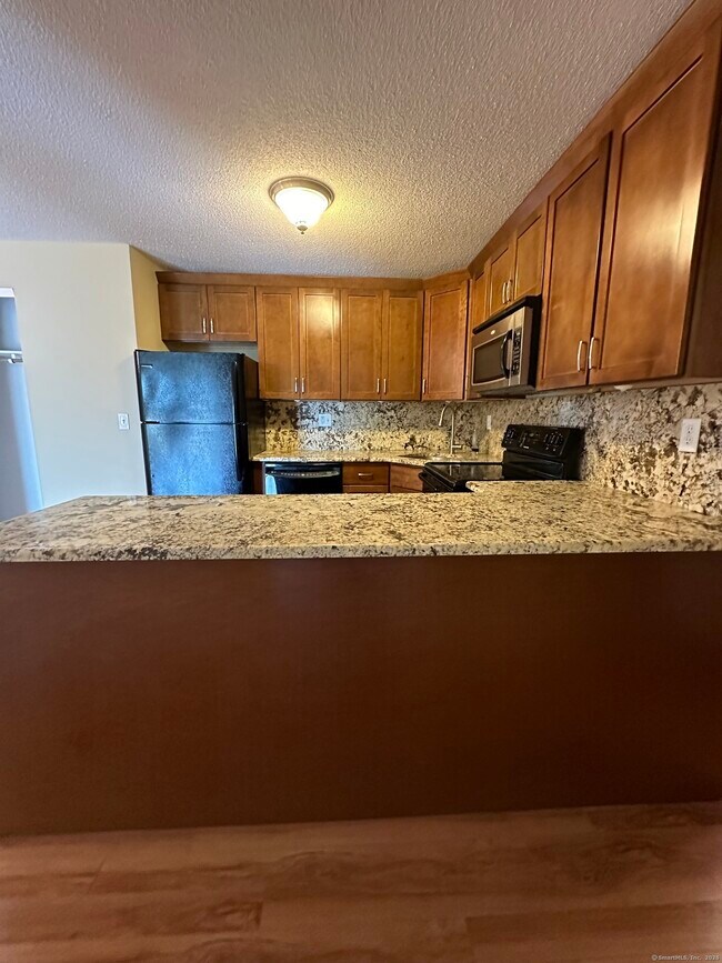 Building Photo - 2422 Harbor View Dr