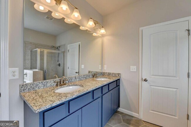 Building Photo - 648 Georgia Way