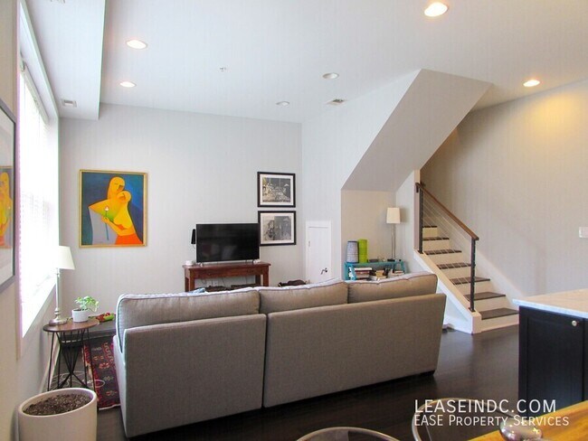 Building Photo - 907 N Street NW-#B1