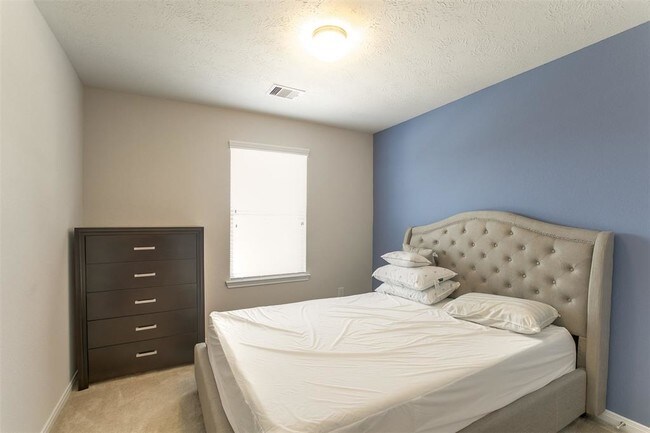 Building Photo - 16410 Mueschke Rd