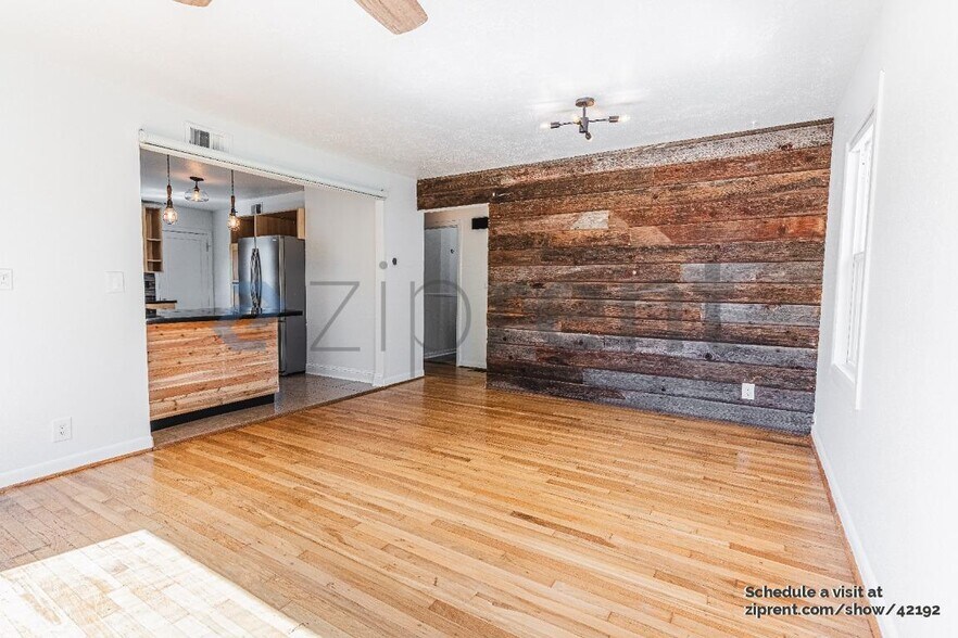 Building Photo - 4915 NE 78th Ave