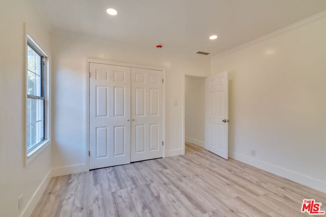 Building Photo - 8037 Campion Dr