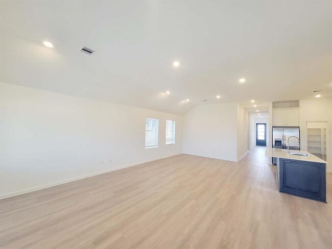 Building Photo - 30326 Centipede Grv Ln