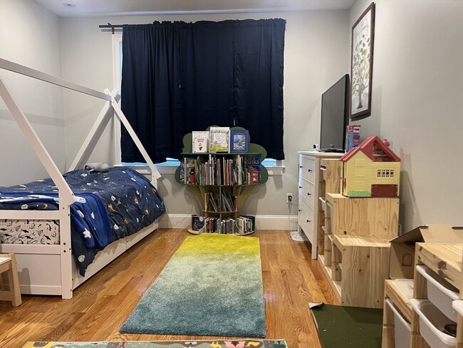 Building Photo - 45 Spring St