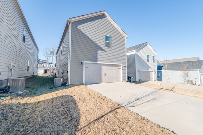 Building Photo - (Coming Soon) Beautiful 4 bedroom home in Belmont!