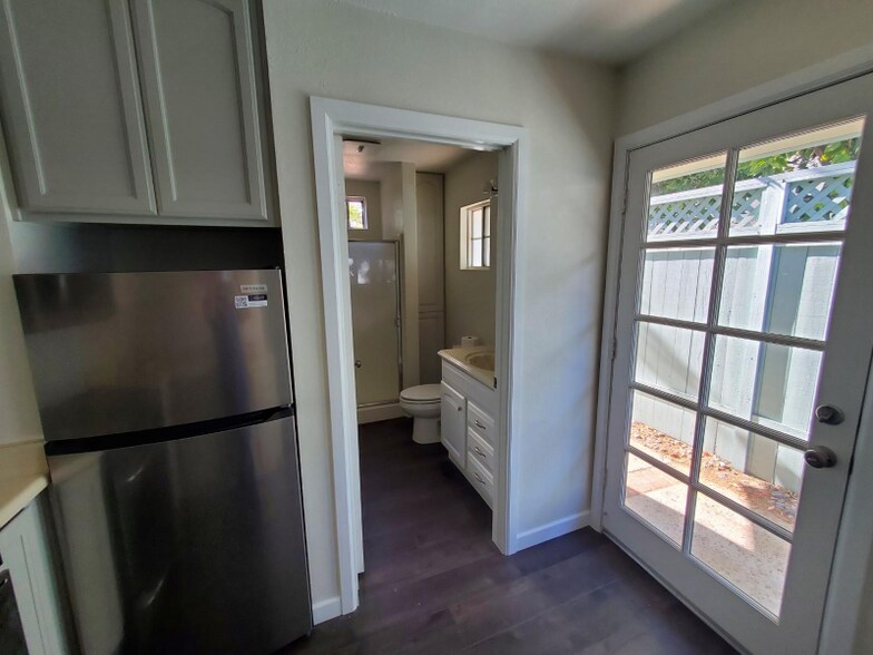 Building Photo - 26022 Fallbrook
