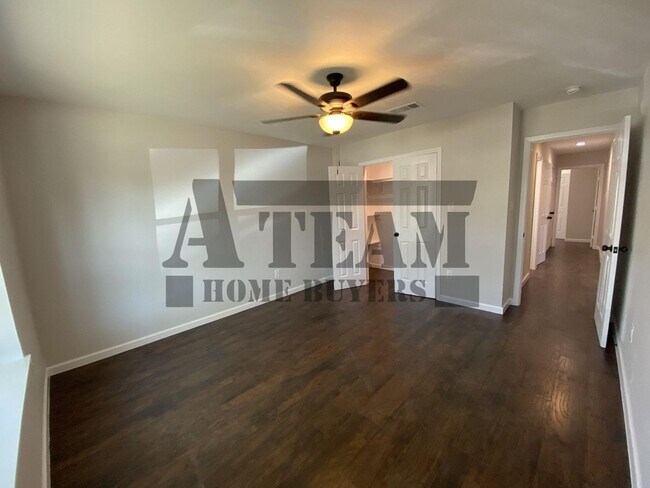 Building Photo - 4 Bedroom 2 Bathroom home for rent!