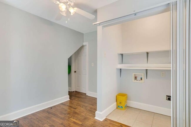 Building Photo - 2542 White Oak Dr