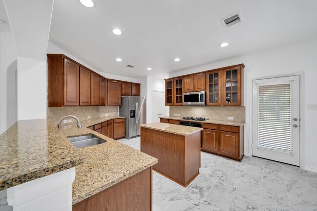 Building Photo - 16419 Dover Mills Dr