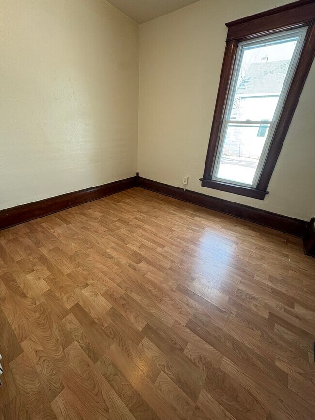 Building Photo - THR -03- Galesville