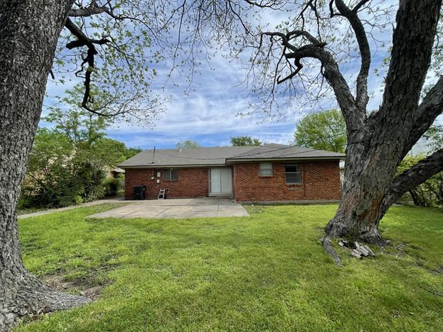 Building Photo - 2310 Gilbert Cir