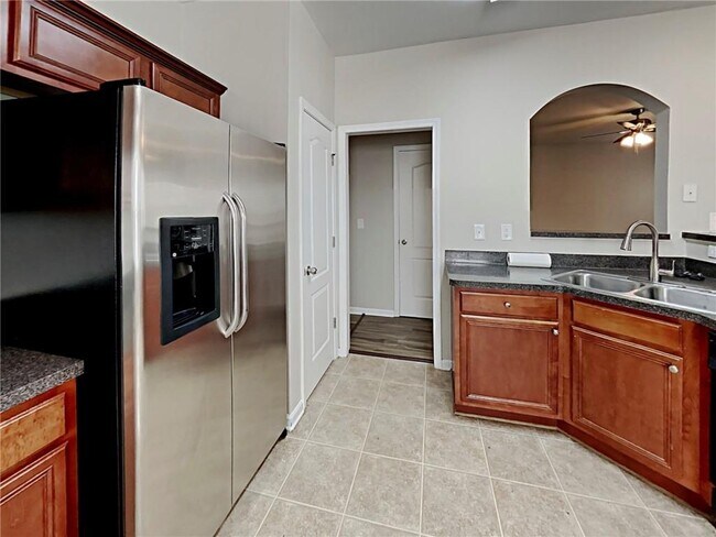 Building Photo - 6803 Grand Hickory Dr