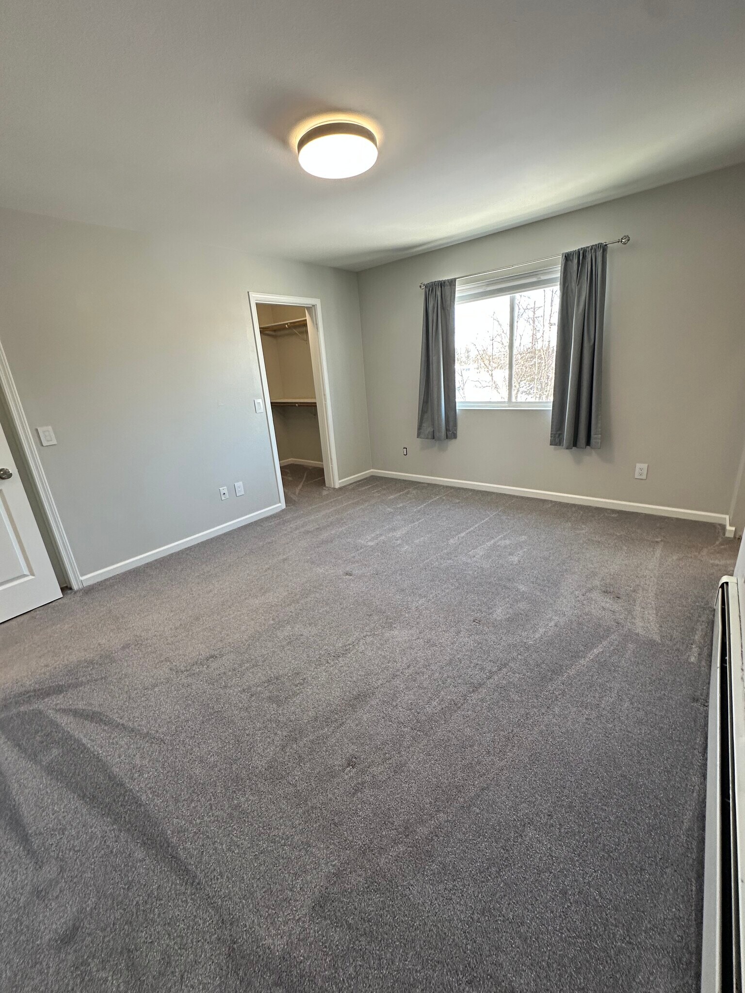 Building Photo - 1055 E Klatt Rd