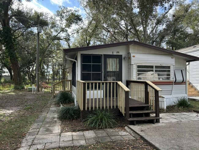 Building Photo - 38651 Tarr Dr