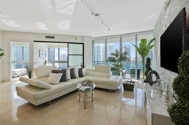 Building Photo - 350 S Miami Ave