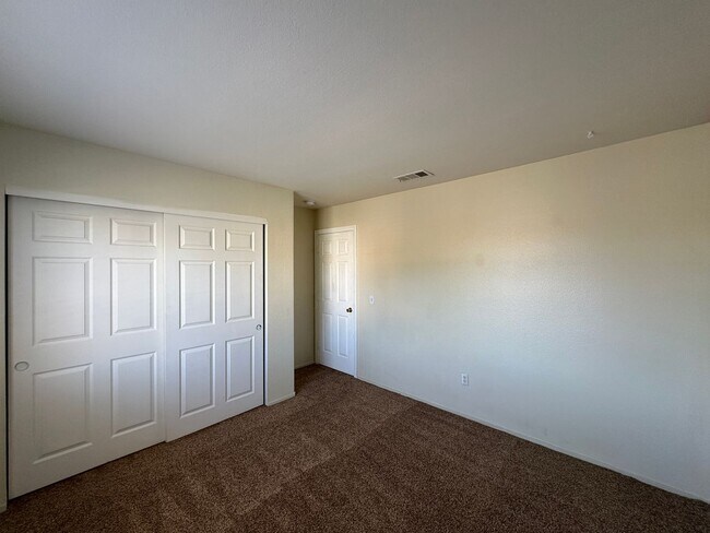 Building Photo - PECCOLE RANCH