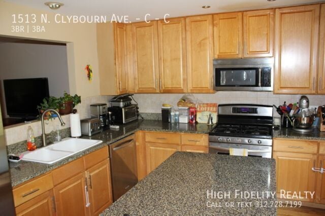 Building Photo - 1513 N Clybourn Ave