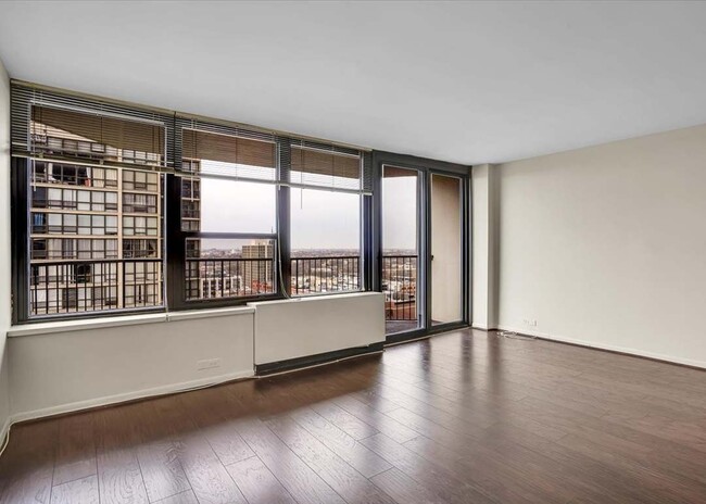 Building Photo - 1560 N Sandburg Terrace