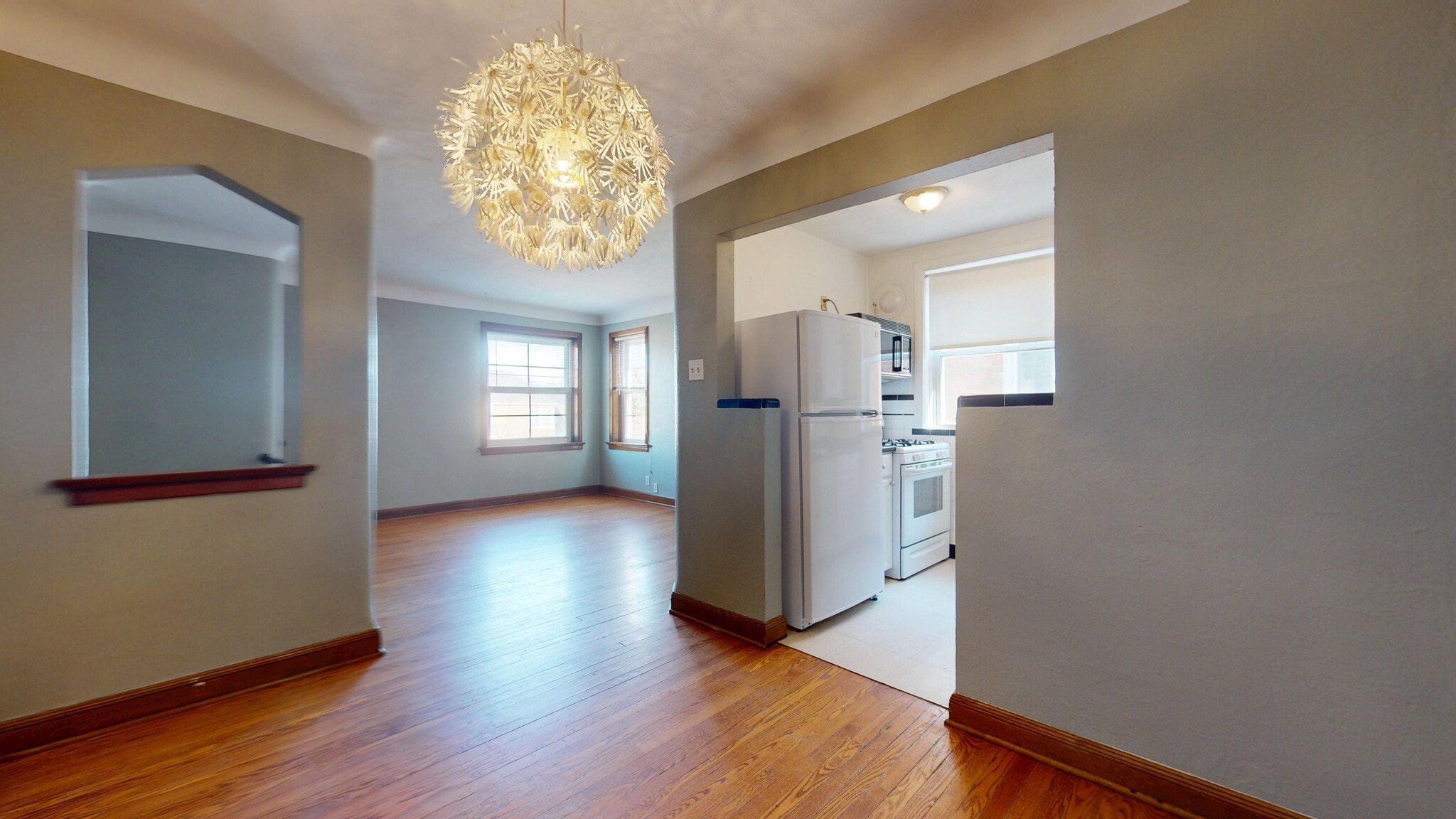 Building Photo - 5816 Mardel Ave