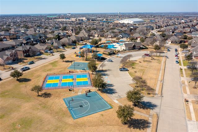 Building Photo - 2949 Mandalay Dr