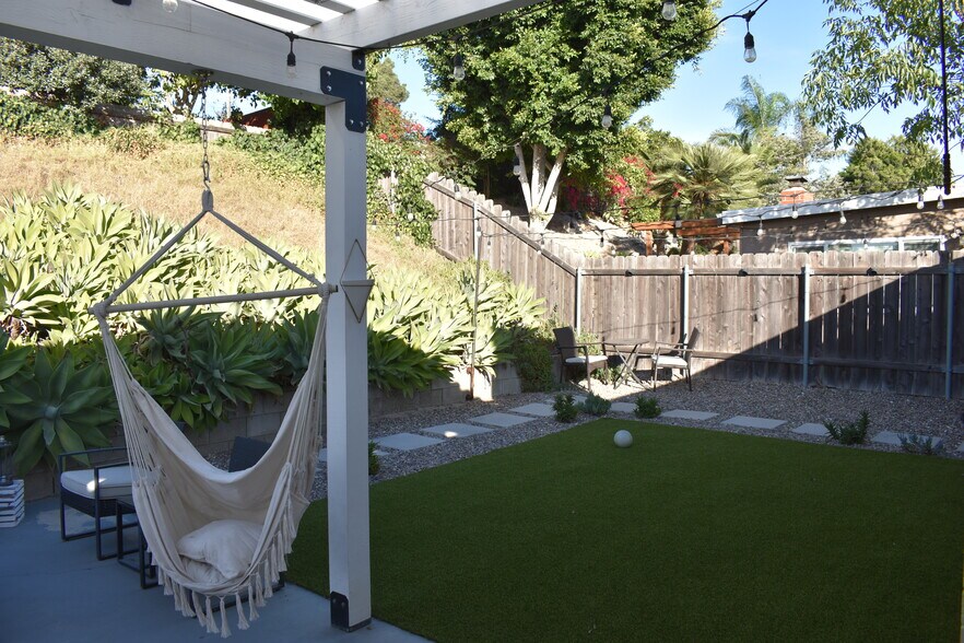 Building Photo - 6671 Jackson Dr