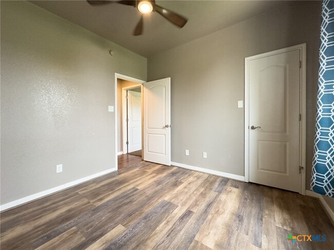 Building Photo - 308 Oak Ridge Dr