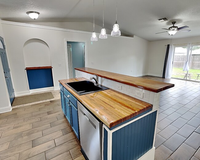 Building Photo - 3512 Stonefield Dr