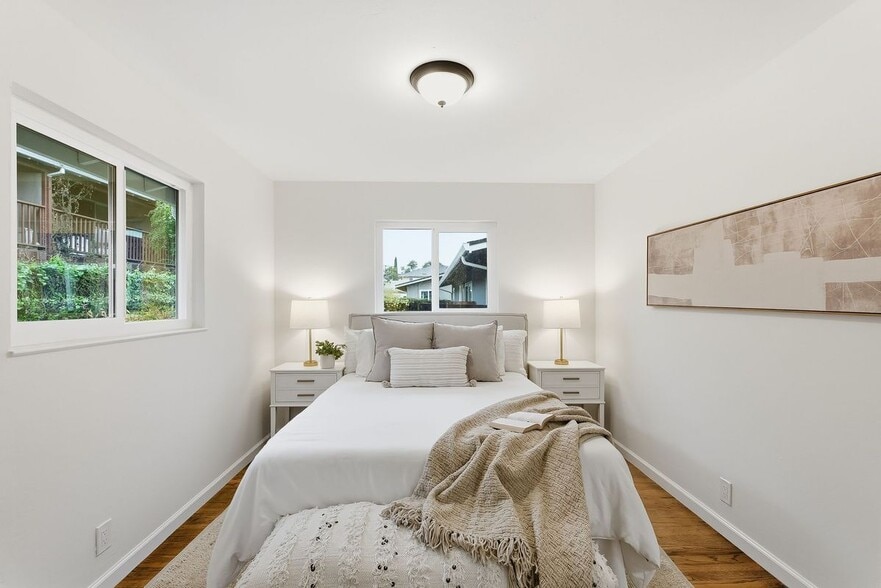 Building Photo - 446 Waddington Ave