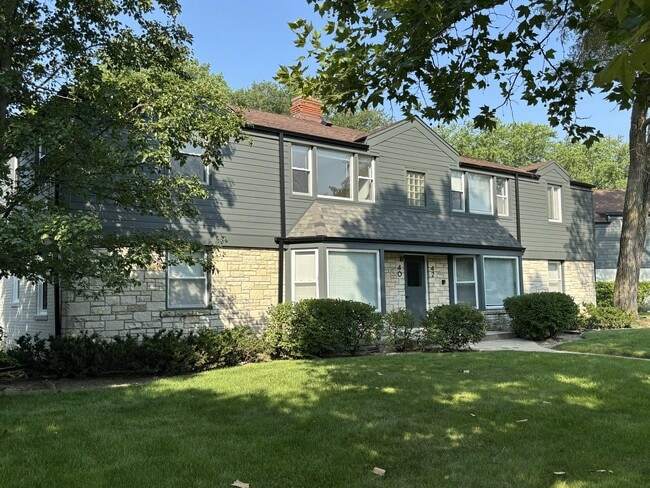 Building Photo - 500 Braeside Rd