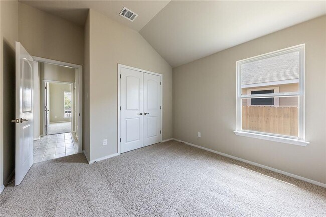 Building Photo - 205 Spiny Lizard Ln