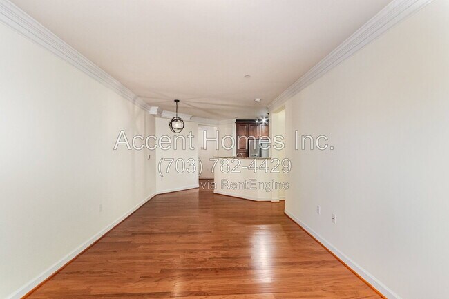 Building Photo - 2101 N Monroe St