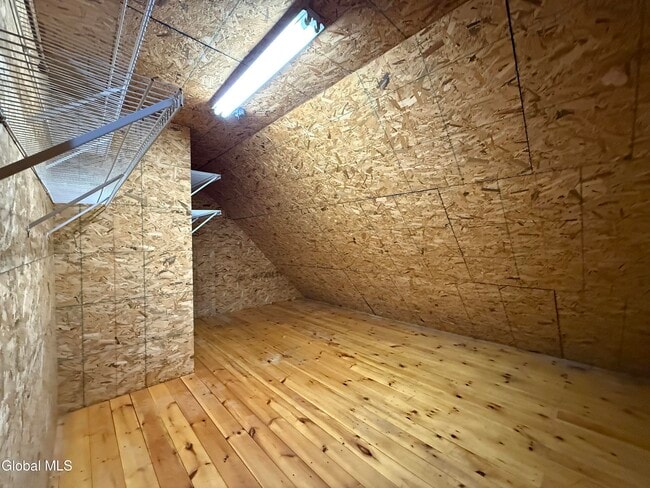 Building Photo - 7 McGowan Way