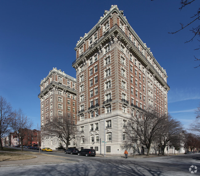 Primary Photo - Marlborough Apartments