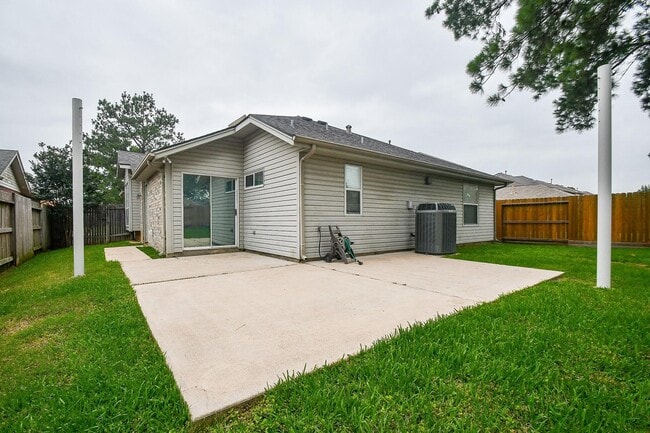 Building Photo - 10614 Sunswept Fields Ln