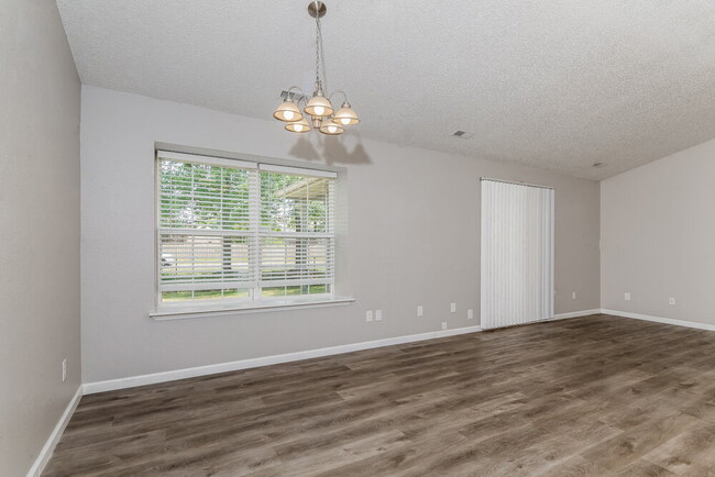 Building Photo - 8043 Southern Trails Pl