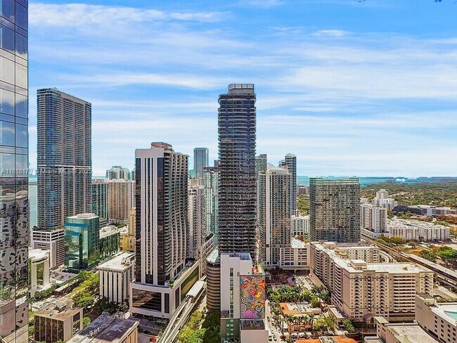 Building Photo - 801 S Miami Ave