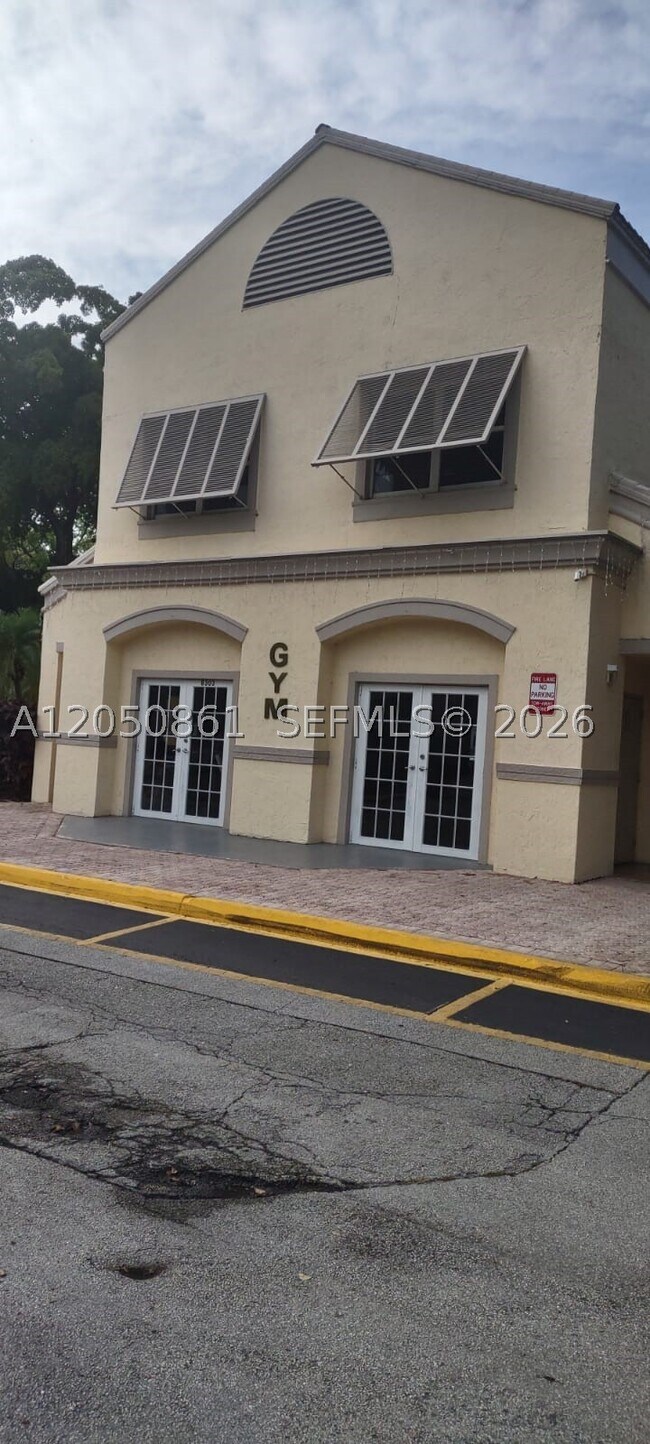 Building Photo - 8215 Lake Dr