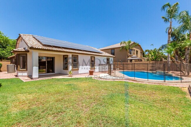 Building Photo - 3381 E Flamingo Ct