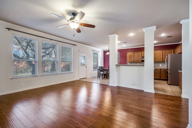 Building Photo - 503 Wildgrove Ln