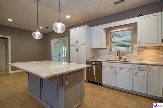 Building Photo - 45 Crosslin Ct