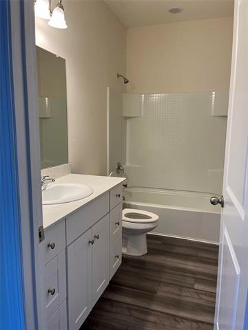 Building Photo - 781 Richmond Dr