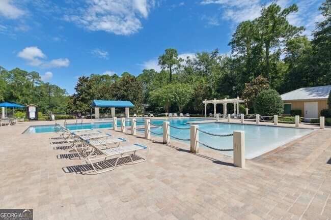 Building Photo - 215 Brooklet Cir