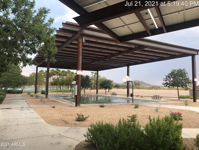 Building Photo - 17584 W Acacia Ct