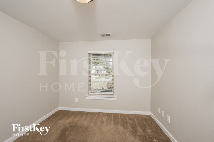 Building Photo - 563 Kincaid Cove Ln