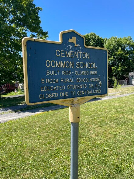 Apt 1: Schoolhouse History - 20 Washington St