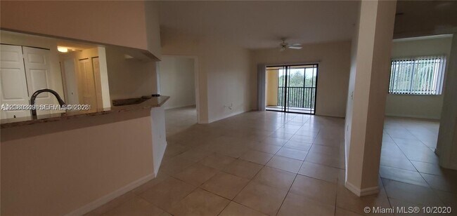 Building Photo - 3018 Alcazar Pl