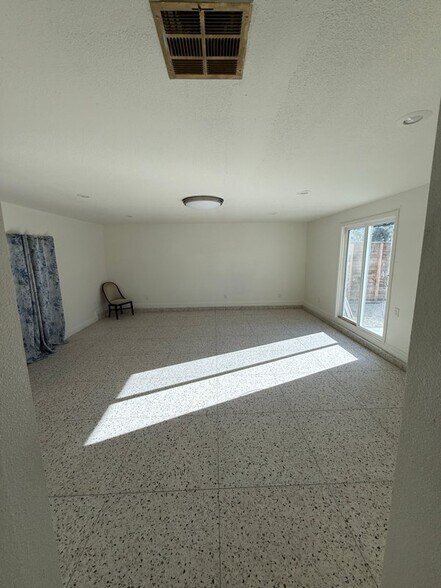 Building Photo - 1662 Sombrero Dr